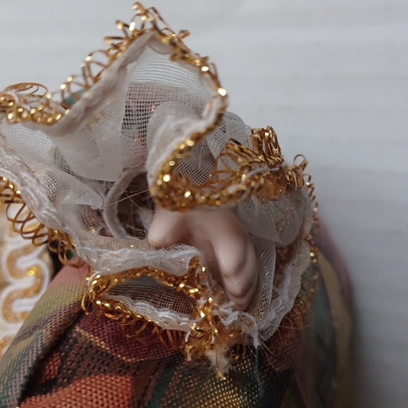 4/$40 Clown/Jester Figurine - Picture 5 of 6